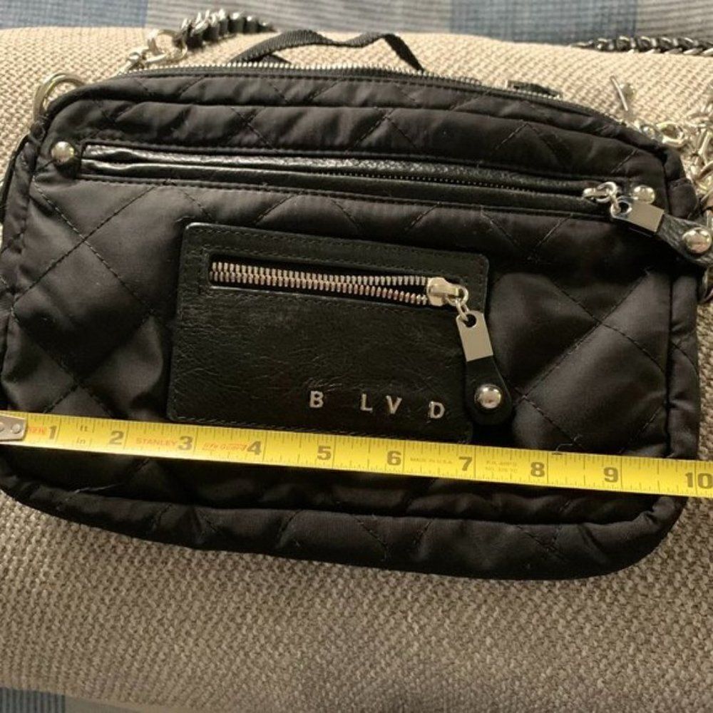 BLVD Quilted Purse with Interchangeable Straps - Picture 2 of 7